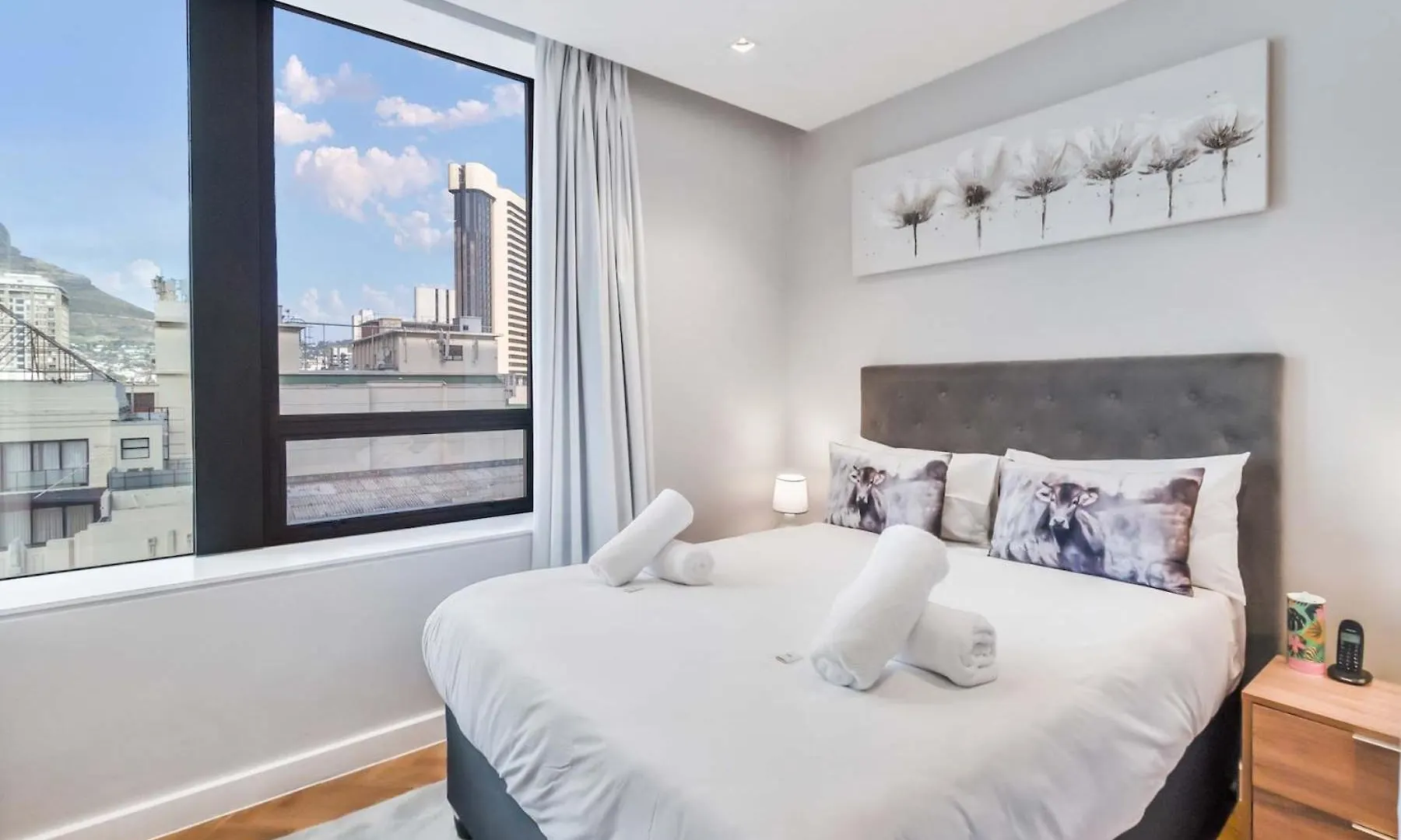 Foreshore Luxe Studio With Table Mountain View Κέιπ Τάουν